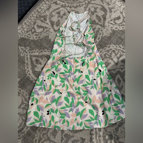 Gianni Bini Backless Green and Cream Dress - Picture 4 of 4